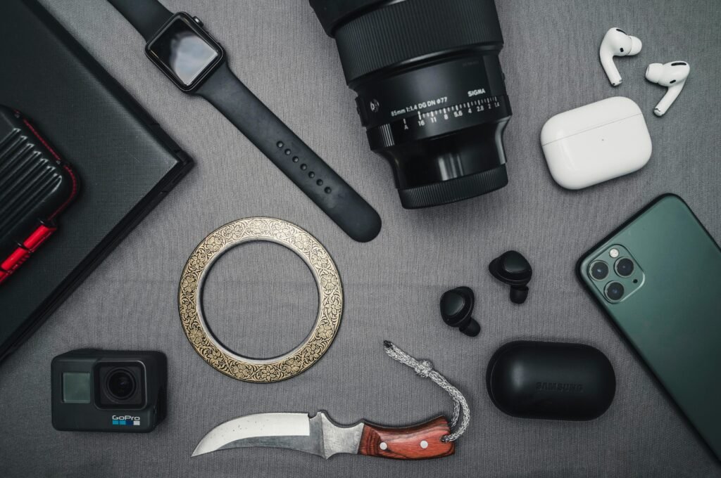 Top 5travel gadgets pexels akaaljotsingh anandpuria 156395437 10703759
